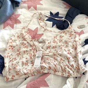 NWT American Eagle crop top,🔝 adjustable tie